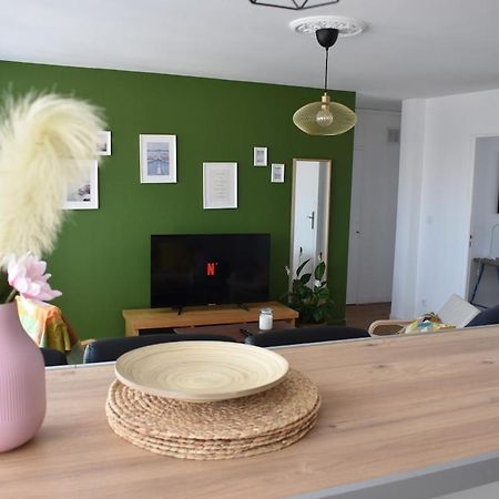 Appartement Lumineux 3 Chambres - Villeurbanne Gratte Ciel Luaran gambar