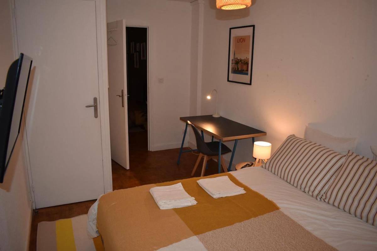Appartement Lumineux 3 Chambres - Villeurbanne Gratte Ciel Luaran gambar