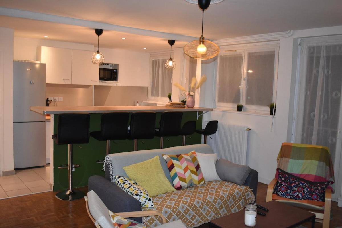Appartement Lumineux 3 Chambres - Villeurbanne Gratte Ciel Luaran gambar