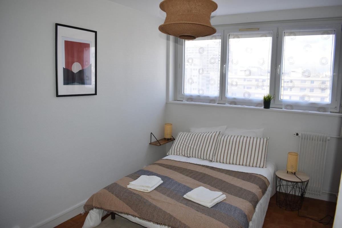 Appartement Lumineux 3 Chambres - Villeurbanne Gratte Ciel Luaran gambar
